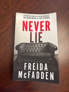 Never Lie by Freida McFadden Paperback Thriller